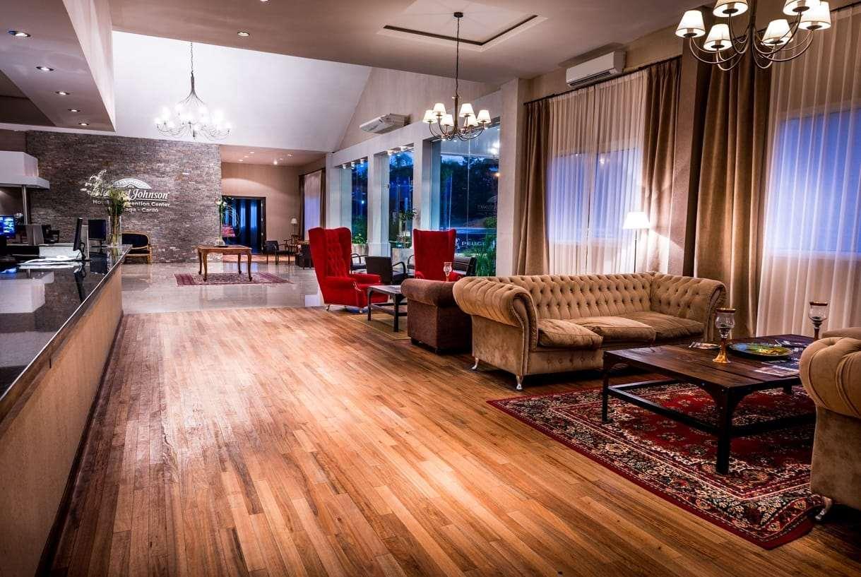 Howard Johnson Hotel & Convention Center Madariaga - 까릴로 외부 사진