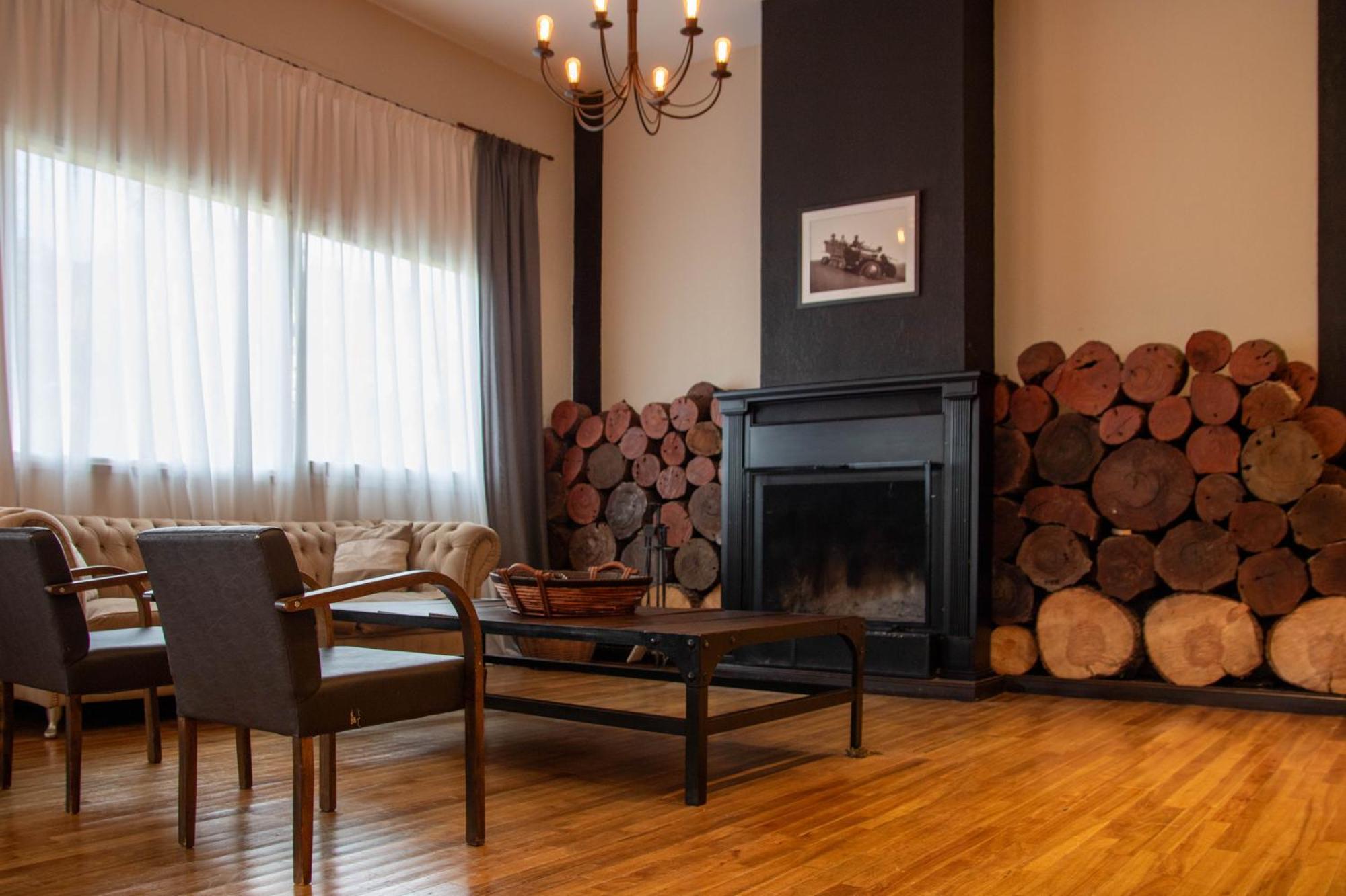 Howard Johnson Hotel & Convention Center Madariaga - 까릴로 외부 사진